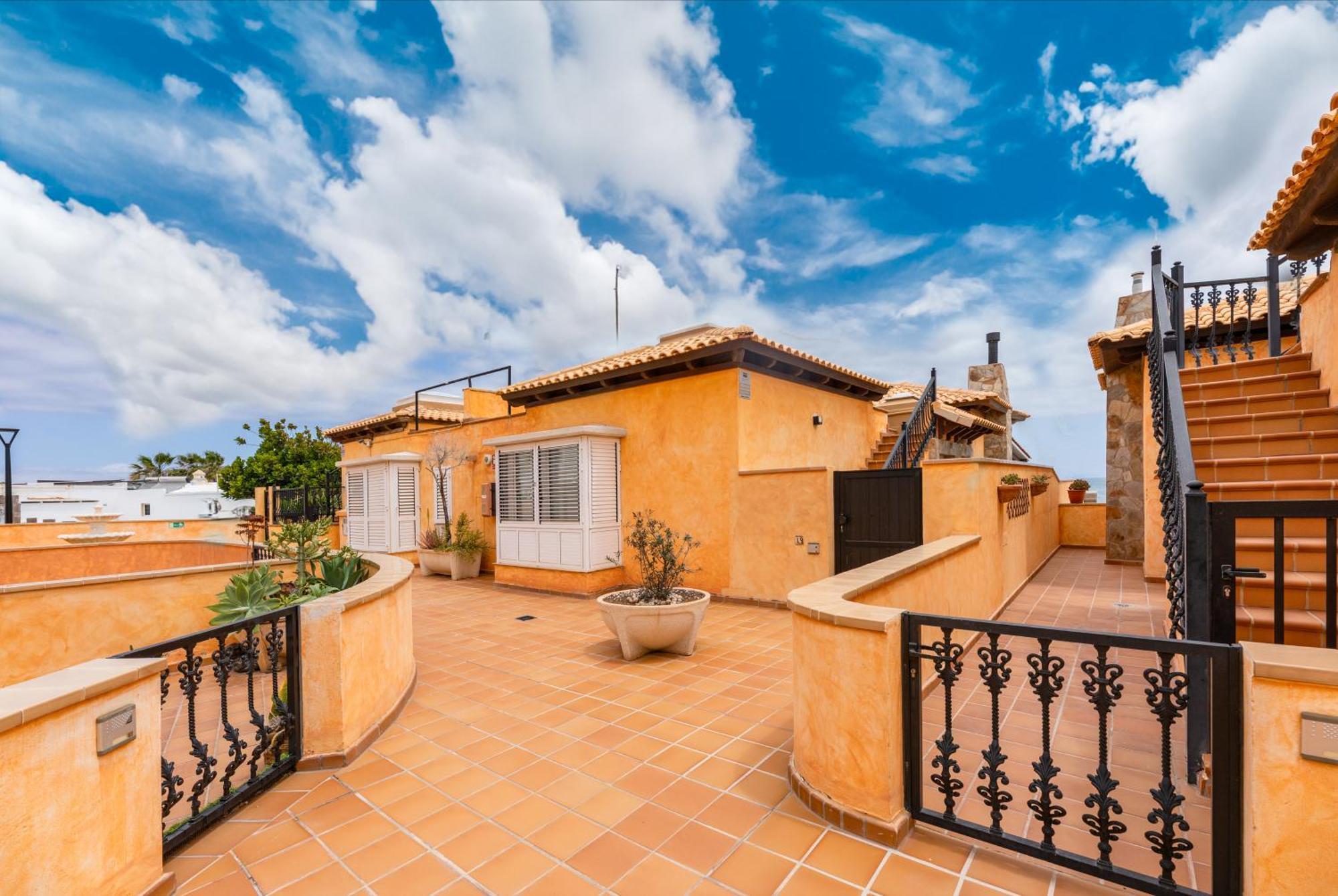 Villa Oasis Beachfront Corralejo By Holidays Home Exterior foto
